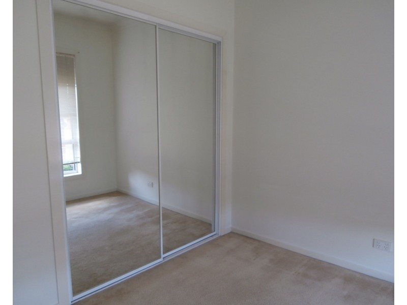 1/180 Glenroy Road, Glenroy VIC 3046