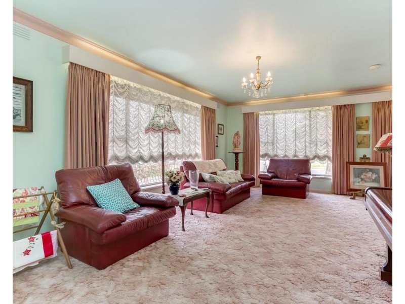 32 Finchley Avenue, Glenroy VIC 3046