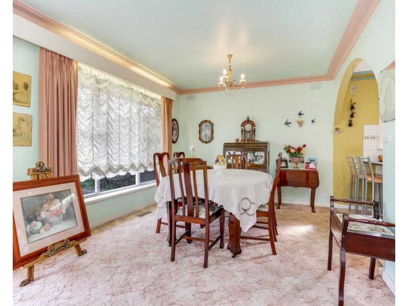 32 Finchley Avenue, Glenroy VIC 3046