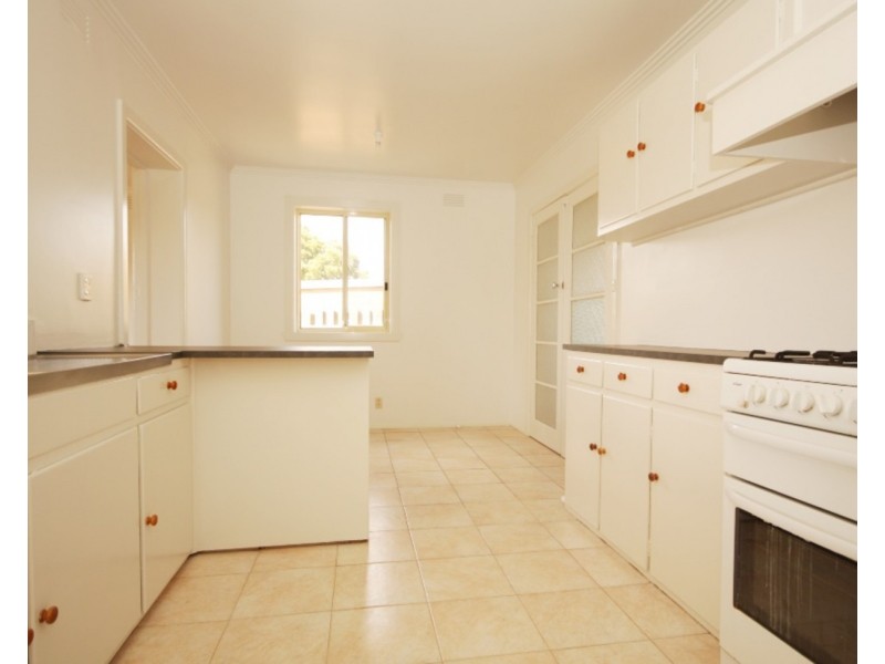 2 Glen Street, Glenroy VIC 3046