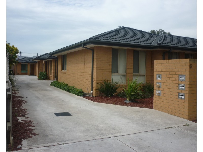 2/6 Ortolan Avenue, Broadmeadows VIC 3047