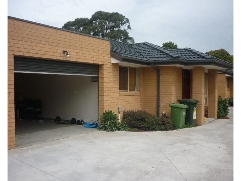 2/6 Ortolan Avenue, Broadmeadows VIC 3047