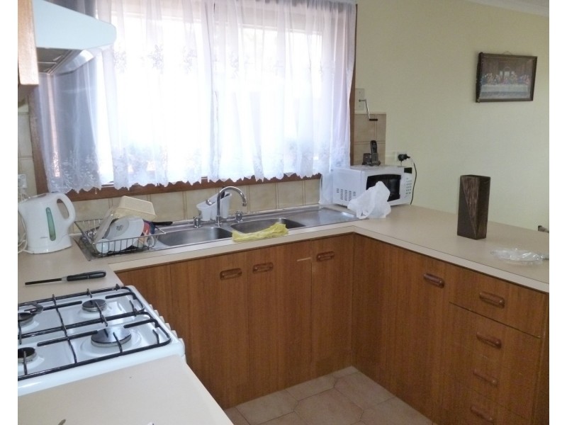 2/2B RICHES Street, Dallas VIC 3047