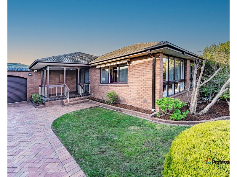 2 Endeavour Crescent, Westmeadows VIC 3049