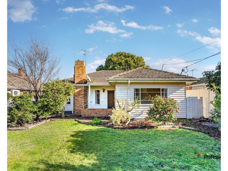 15 Granville Street, Glenroy VIC 3046
