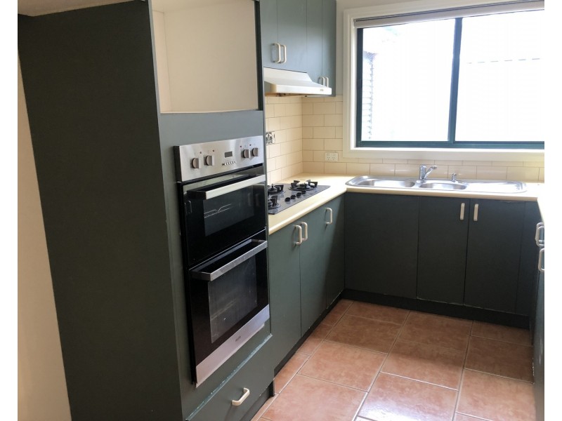 114 Roxburgh Park Drive, Roxburgh Park VIC 3064