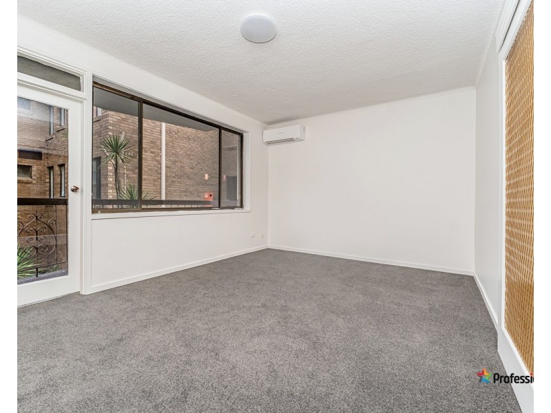 2/2 Chapman Avenue, Glenroy VIC 3046