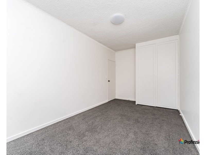 2/2 Chapman Avenue, Glenroy VIC 3046