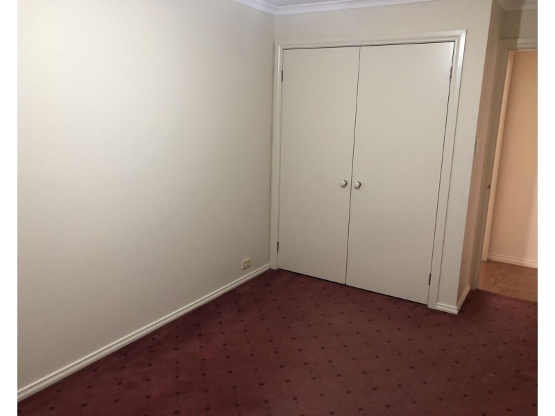 114 Roxburgh Park Drive, Roxburgh Park VIC 3064