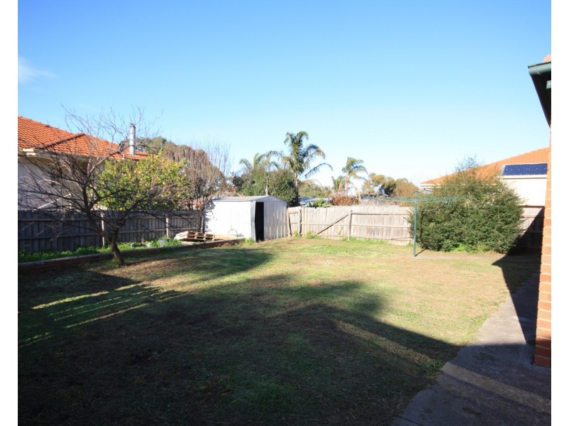 114 Roxburgh Park Drive, Roxburgh Park VIC 3064