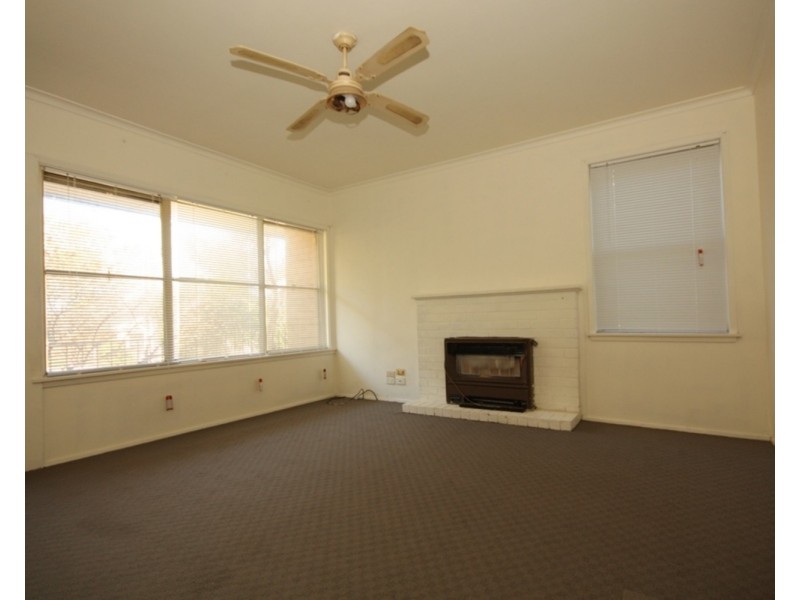 9 Foster Street, Dallas VIC 3047