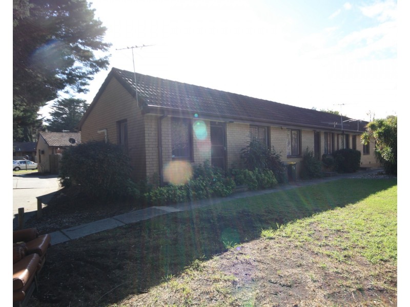 15/9-11 Chris Court, Oak Park VIC 3046