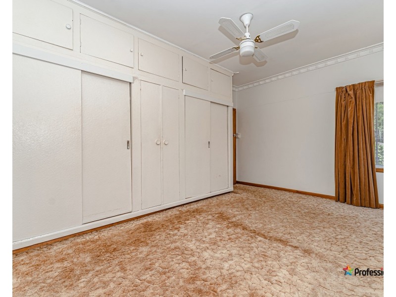 17 Anselm Grove, Glenroy VIC 3046