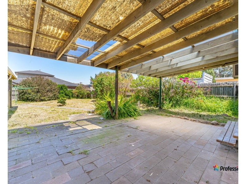 17 Anselm Grove, Glenroy VIC 3046