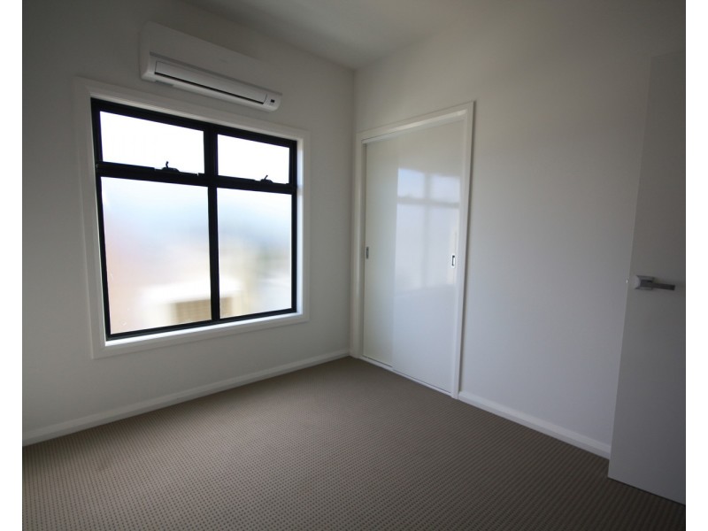 2/9 Lytton Street, Glenroy VIC 3046