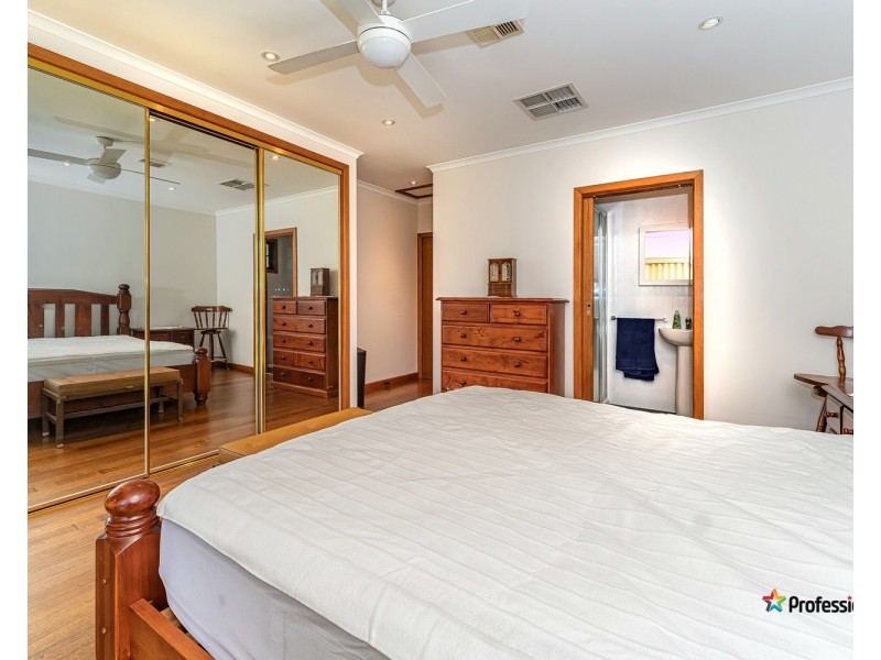 2 Milton Street, Glenroy VIC 3046