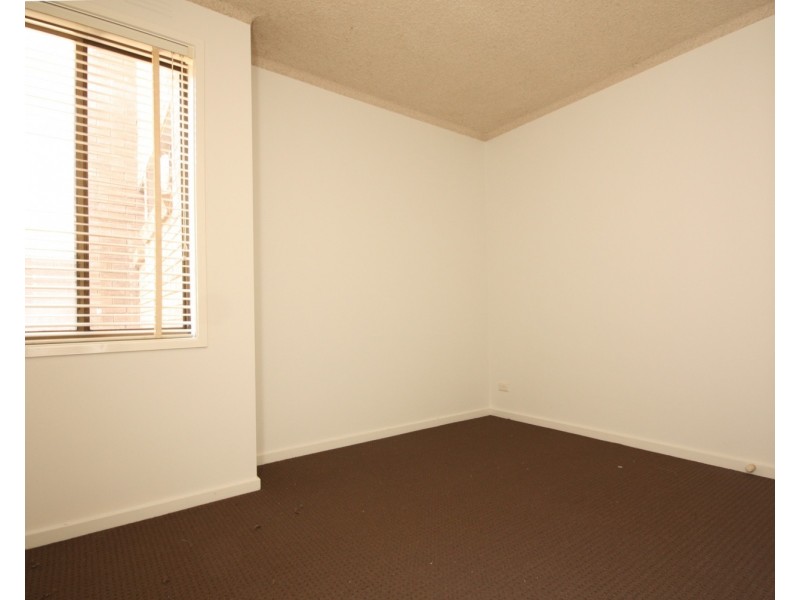 6/2-4 CHAPMAN Avenue, Glenroy VIC 3046