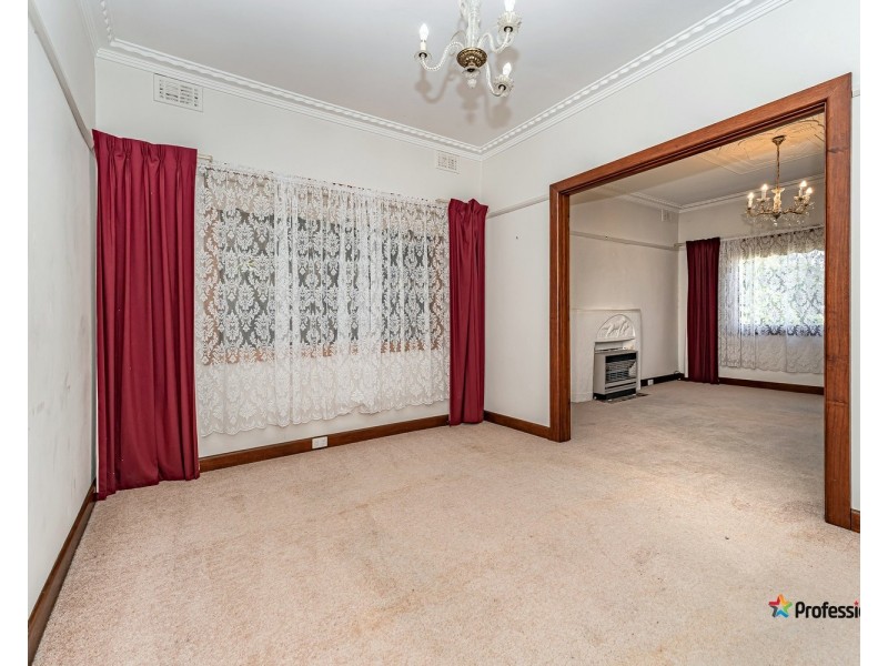 73 West Street, Hadfield VIC 3046