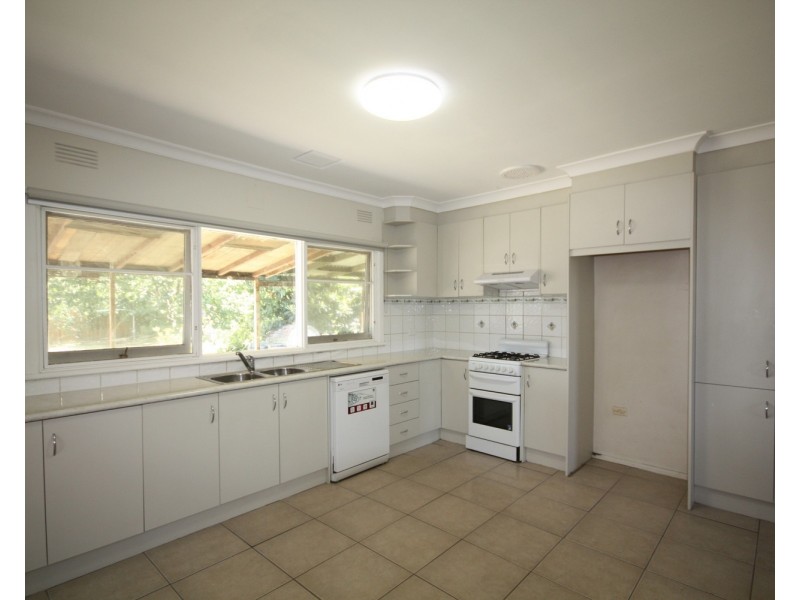 11 Lockley Street, Glenroy VIC 3046