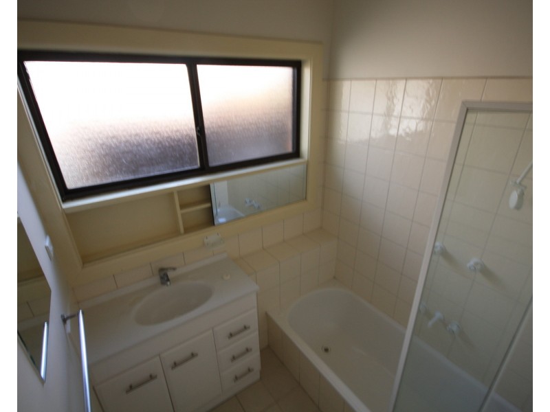 1/27 Prospect Street, Glenroy VIC 3046