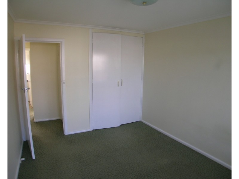 2/27 Grandview Street, Glenroy VIC 3046