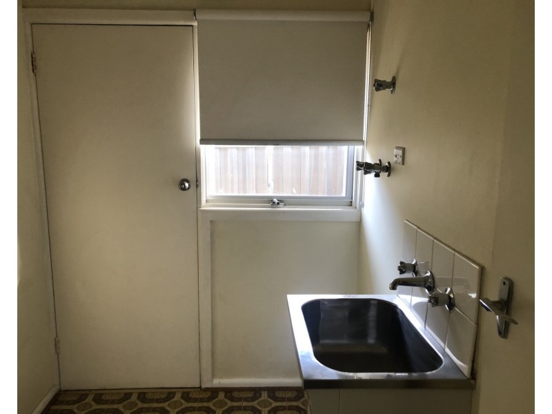 2/27 Grandview Street, Glenroy VIC 3046