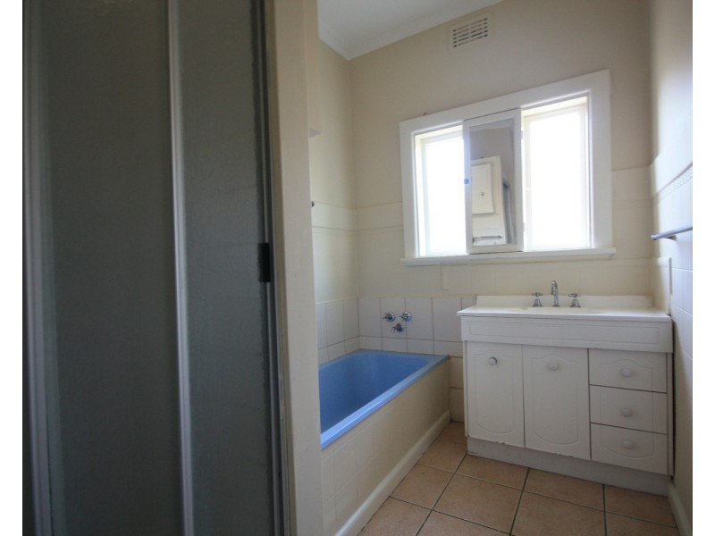 60 Glenroy Road, Glenroy VIC 3046