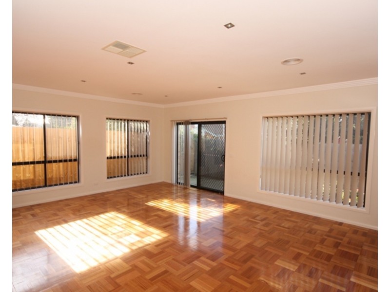 2/79 Bridgewater Road, Craigieburn VIC 3064