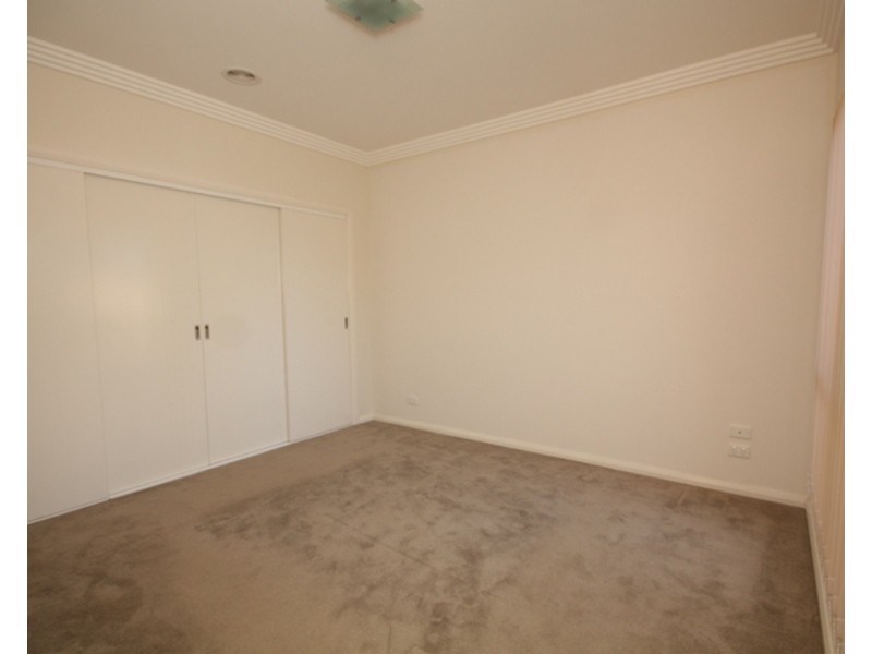 2/79 Bridgewater Road, Craigieburn VIC 3064