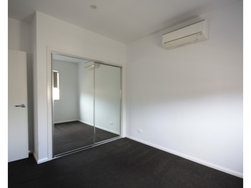 2/65 Chapman Avenue, Glenroy VIC 3046