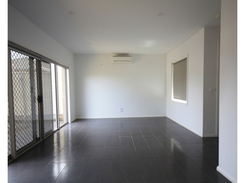 2/65 Chapman Avenue, Glenroy VIC 3046