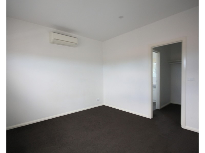 2/65 Chapman Avenue, Glenroy VIC 3046
