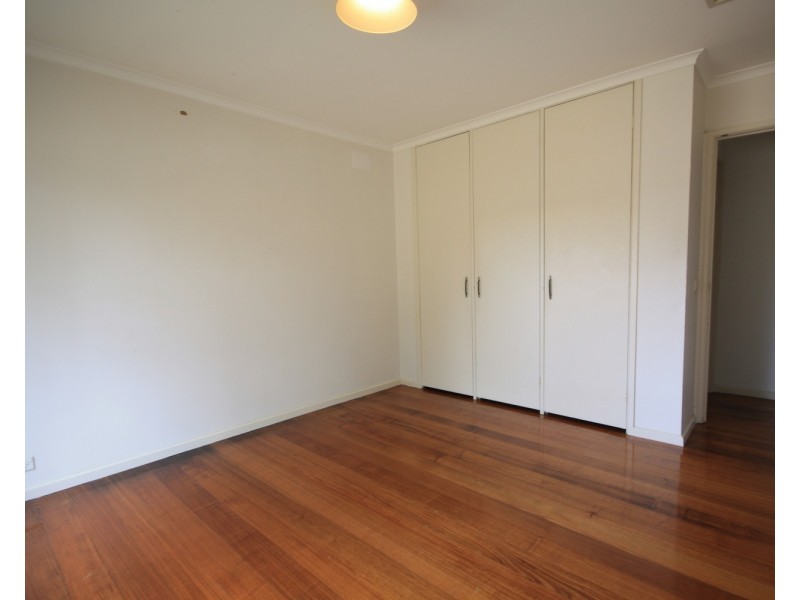 1 Hocter Close, Gladstone Park VIC 3043