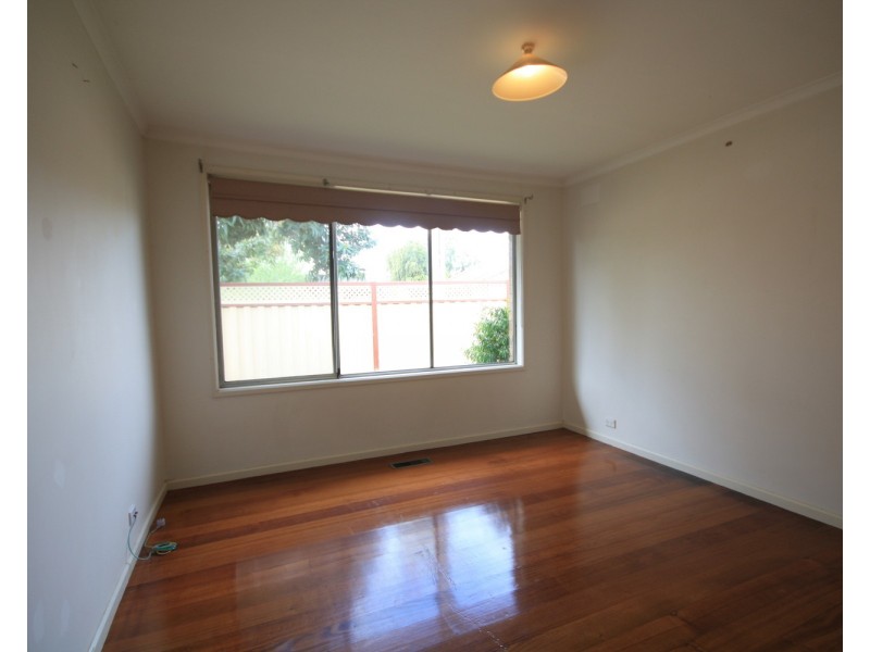 1 Hocter Close, Gladstone Park VIC 3043