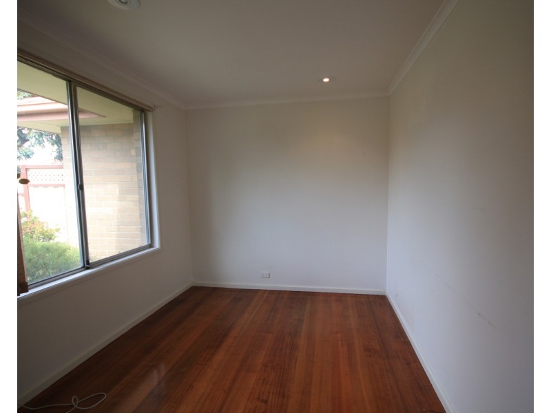 1 Hocter Close, Gladstone Park VIC 3043