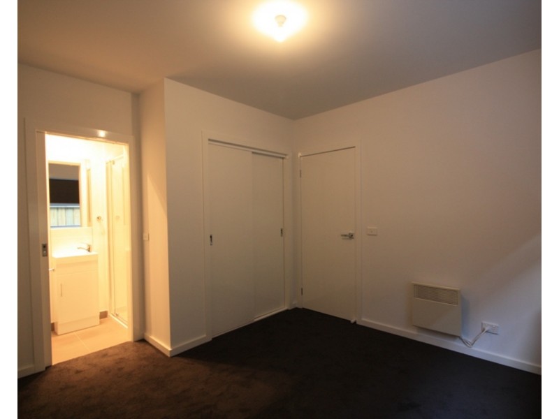 4/4 Grandview Street, Glenroy VIC 3046