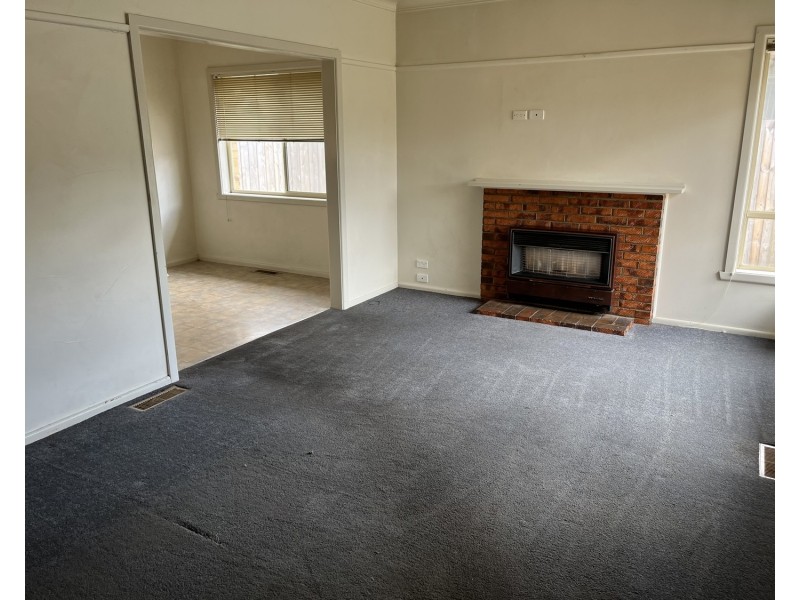 49 Station Road, Oak Park VIC 3046