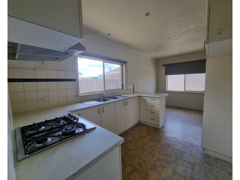 49 Station Road, Oak Park VIC 3046