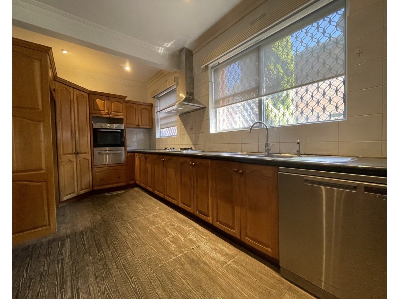 2 Cromwell Street, Glenroy VIC 3046