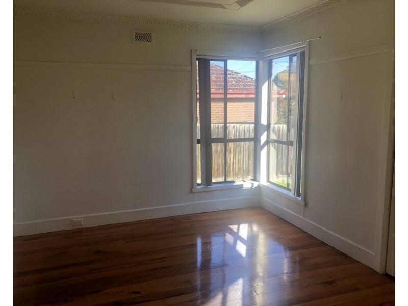 14 Alpine Grove, Pascoe Vale VIC 3044