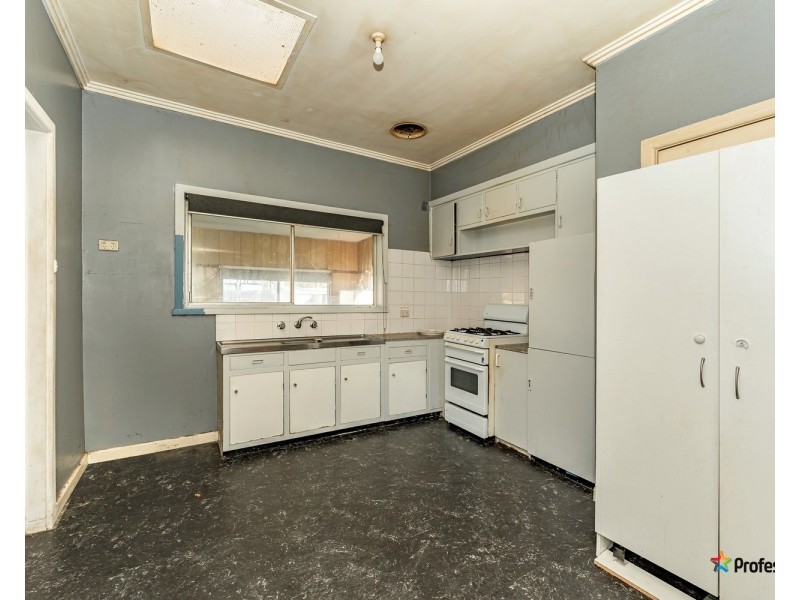 37 Dickinson Street, Hadfield VIC 3046