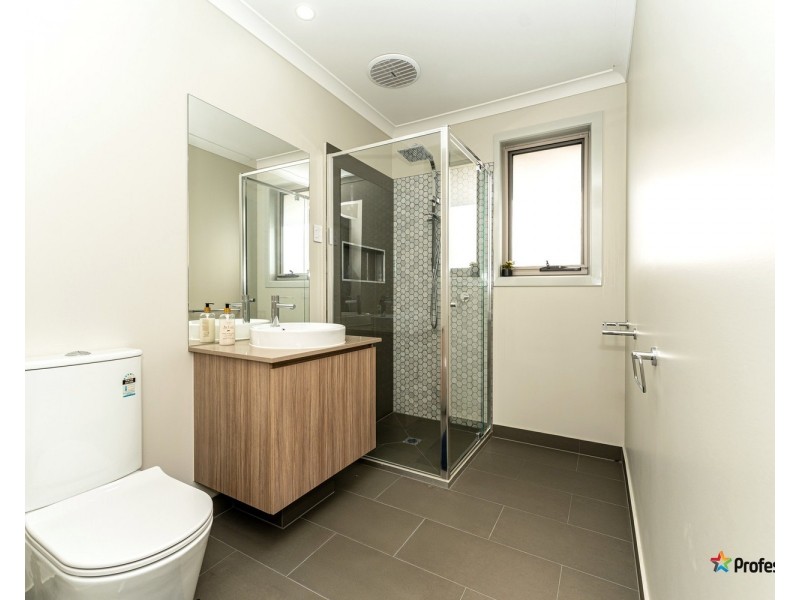 28 Precedence Drive, Craigieburn VIC 3064