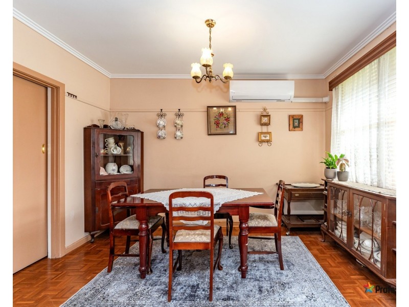 13 Moss Court, Glenroy VIC 3046