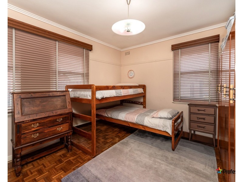 13 Moss Court, Glenroy VIC 3046