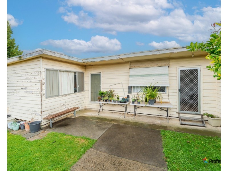 13 Moss Court, Glenroy VIC 3046