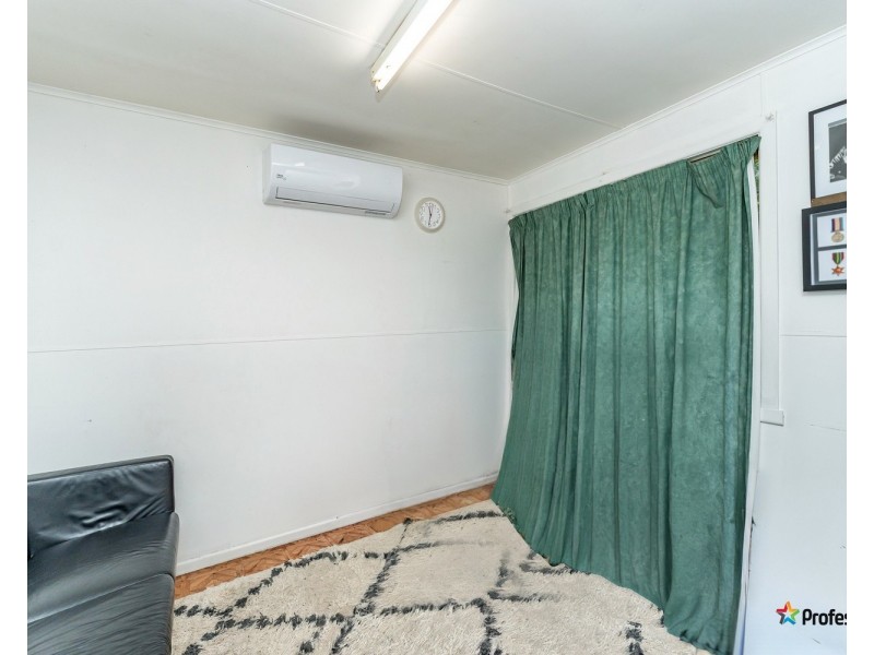 13 Moss Court, Glenroy VIC 3046