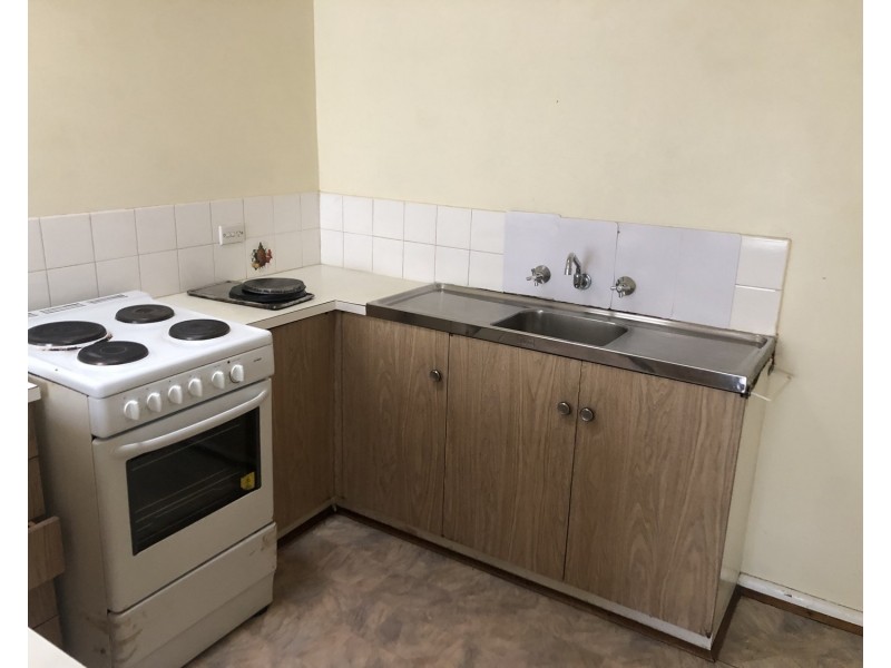 2/27 Grandview Street, Glenroy VIC 3046