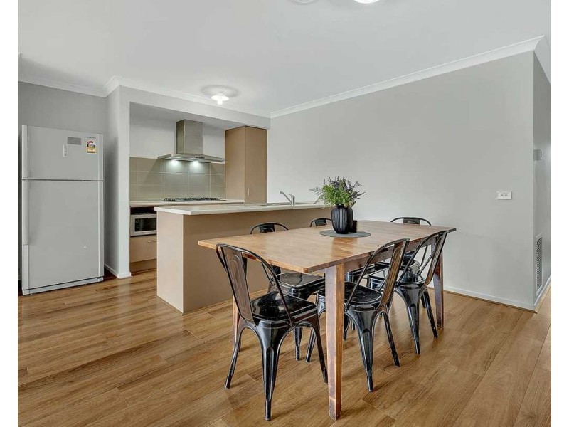 21 Arlington Park Parade, Mickleham VIC 3064