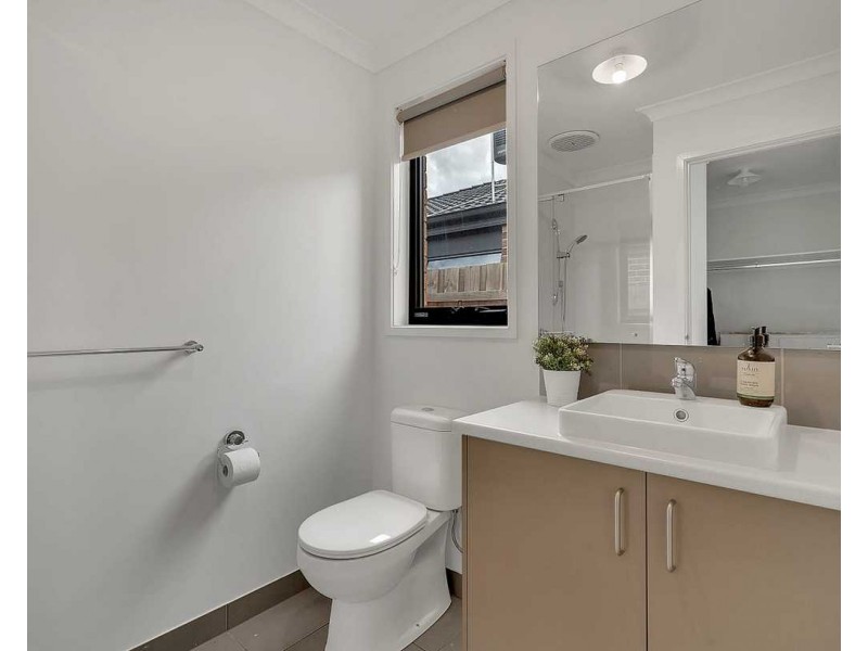 21 Arlington Park Parade, Mickleham VIC 3064