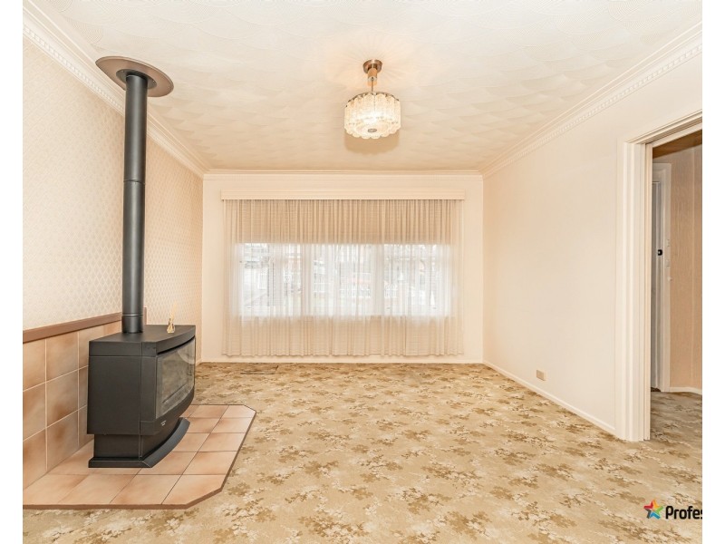 72 Moonee Boulevard, Glenroy VIC 3046